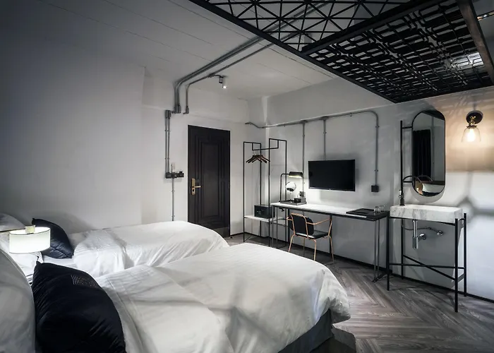 Hotel Ir-on