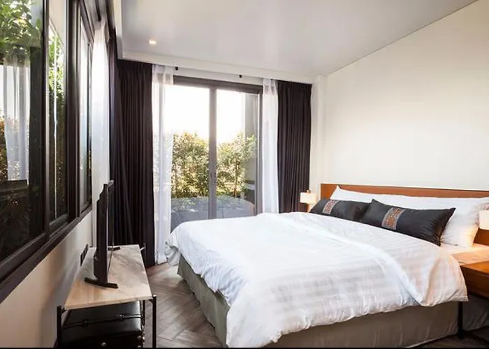 Ir-on Hotel 3*