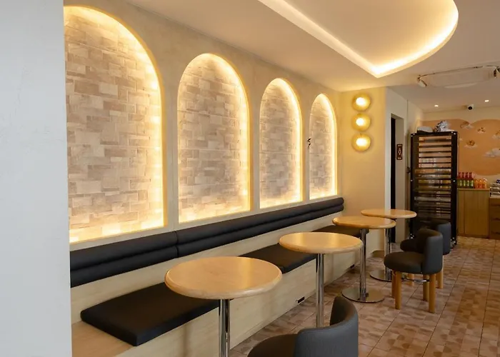 Hotel Ir-on