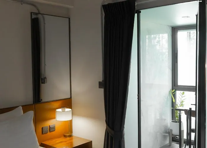 Hotel Ir-on